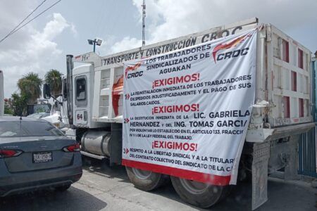 ACARREA LA CROC PERSONAL AJENO A AGUAKÁN PARA BLOQUEAR INSTALACIONES Y AFECTAR SERVICIO DE AGUA POTABLE EN CANCÚN