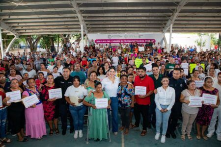 Juramenta Estefanía Mercado 157 comités vecinales, ratificando que en Playa del Carmen gobierna el pueblo